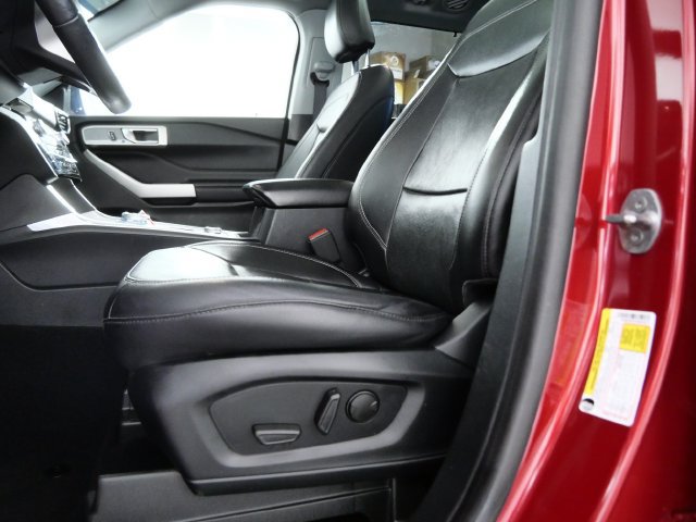 Certified 2021 Ford Explorer Limited AWD/4WD image 16