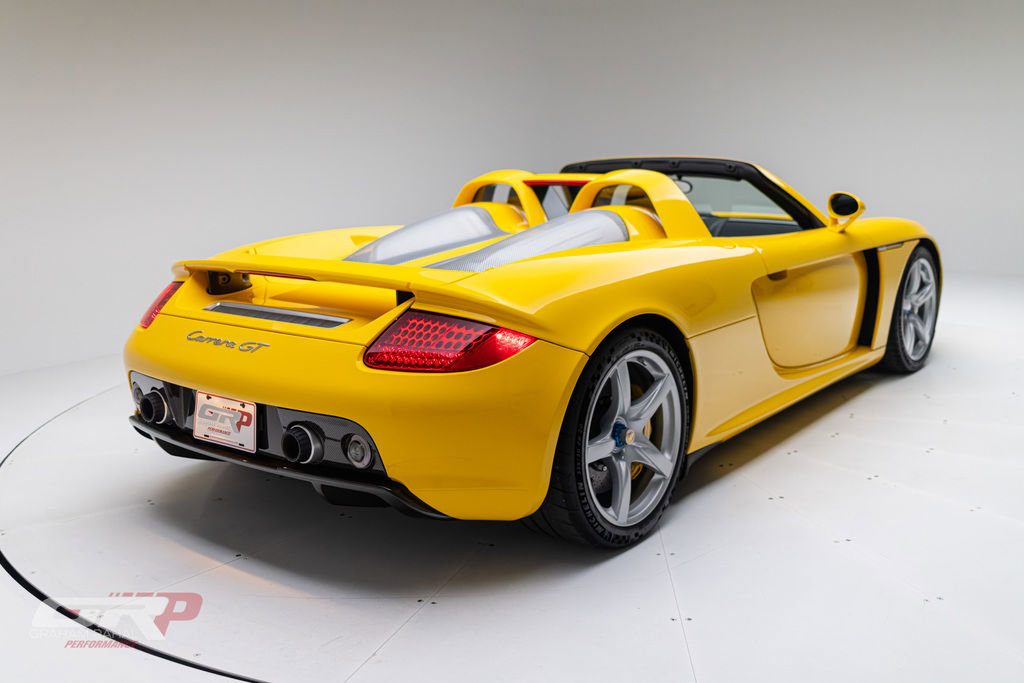 Used 2005 Porsche Carrera GT RWD image 3
