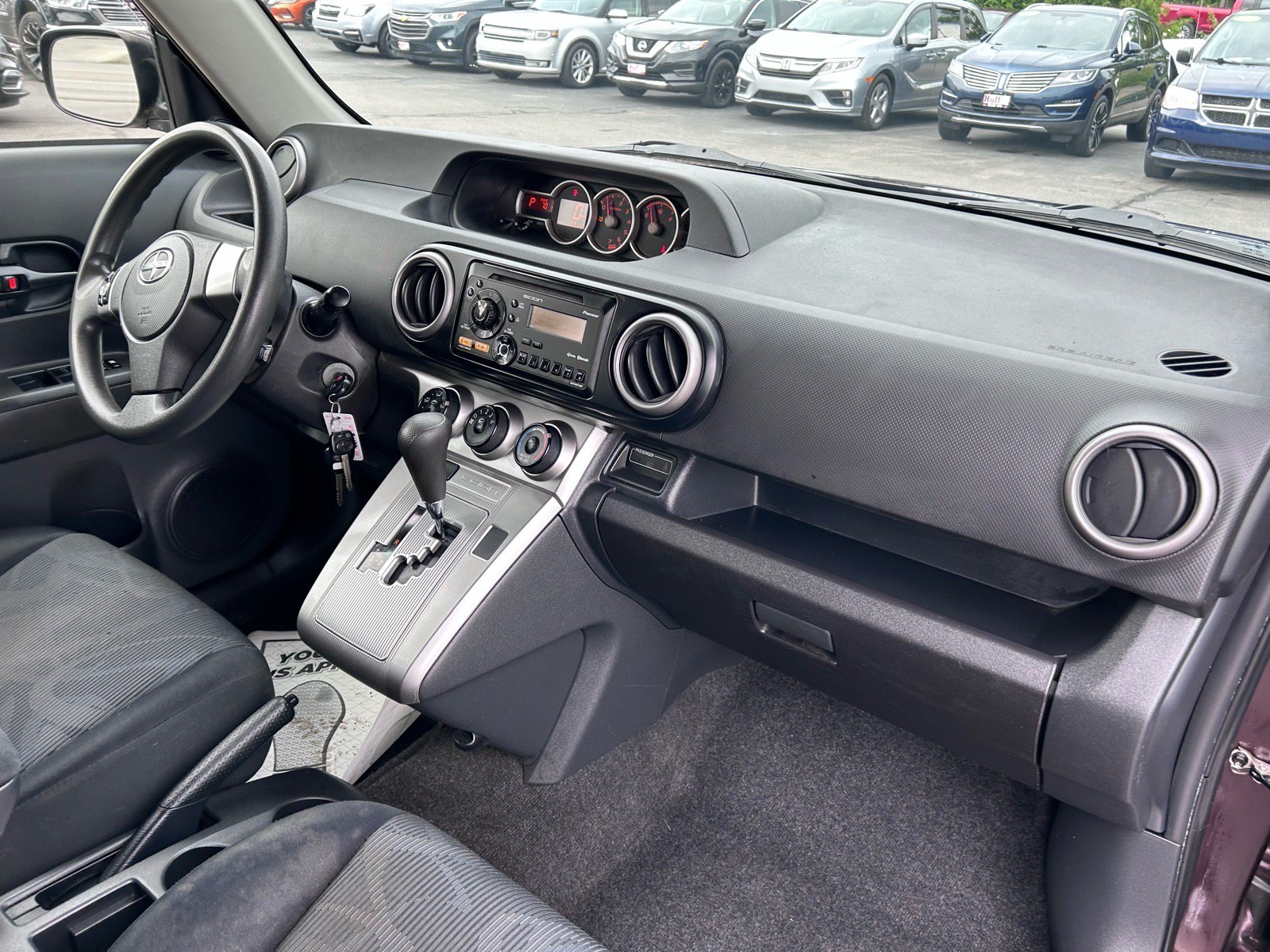 Used 2012 Scion xB FWD image 13