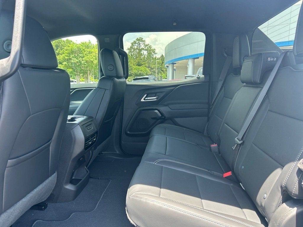 New 2025 Chevrolet Silverado EV LT image 16