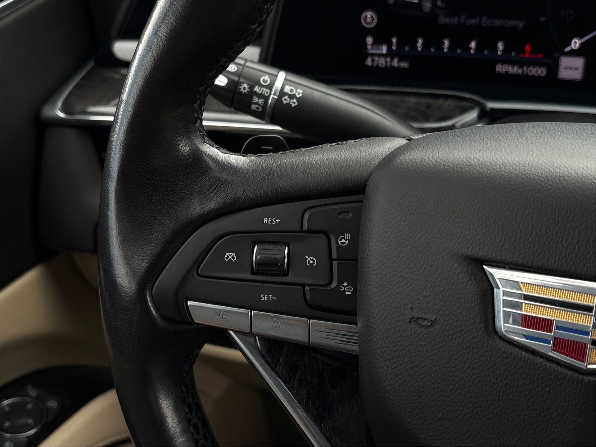 Used 2021 Cadillac Escalade ESV Premium Luxury image 27