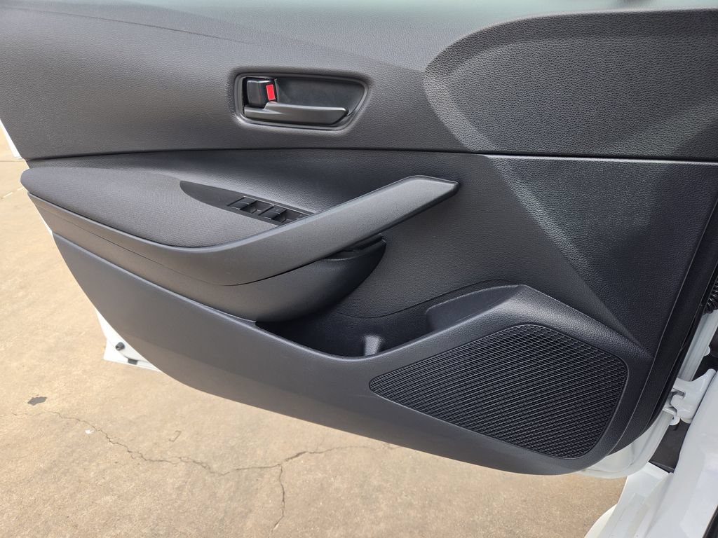 Used 2026 Toyota Corolla LE FWD image 25