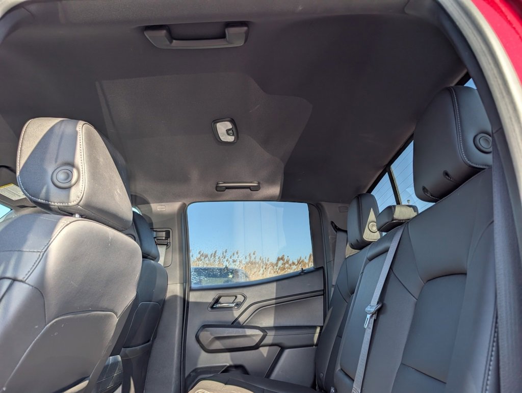 Used 2023 Chevrolet Colorado LT w/ LT Convenience Package III image 9