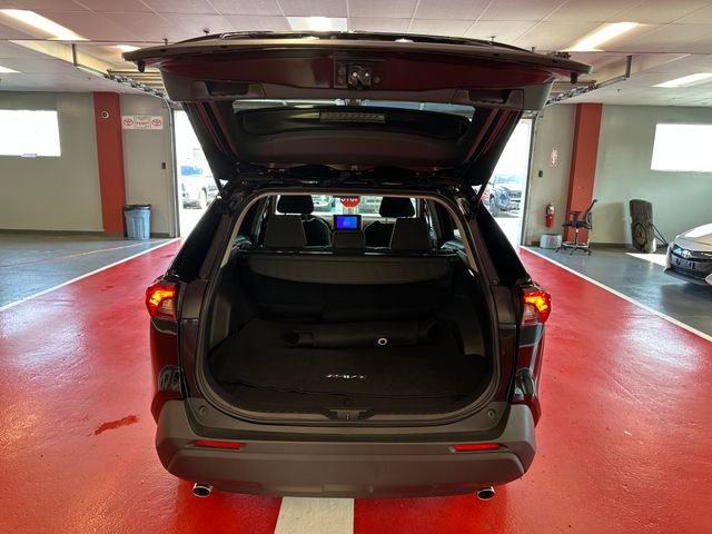 Certified 2024 Toyota RAV4 LE AWD/4WD image 25