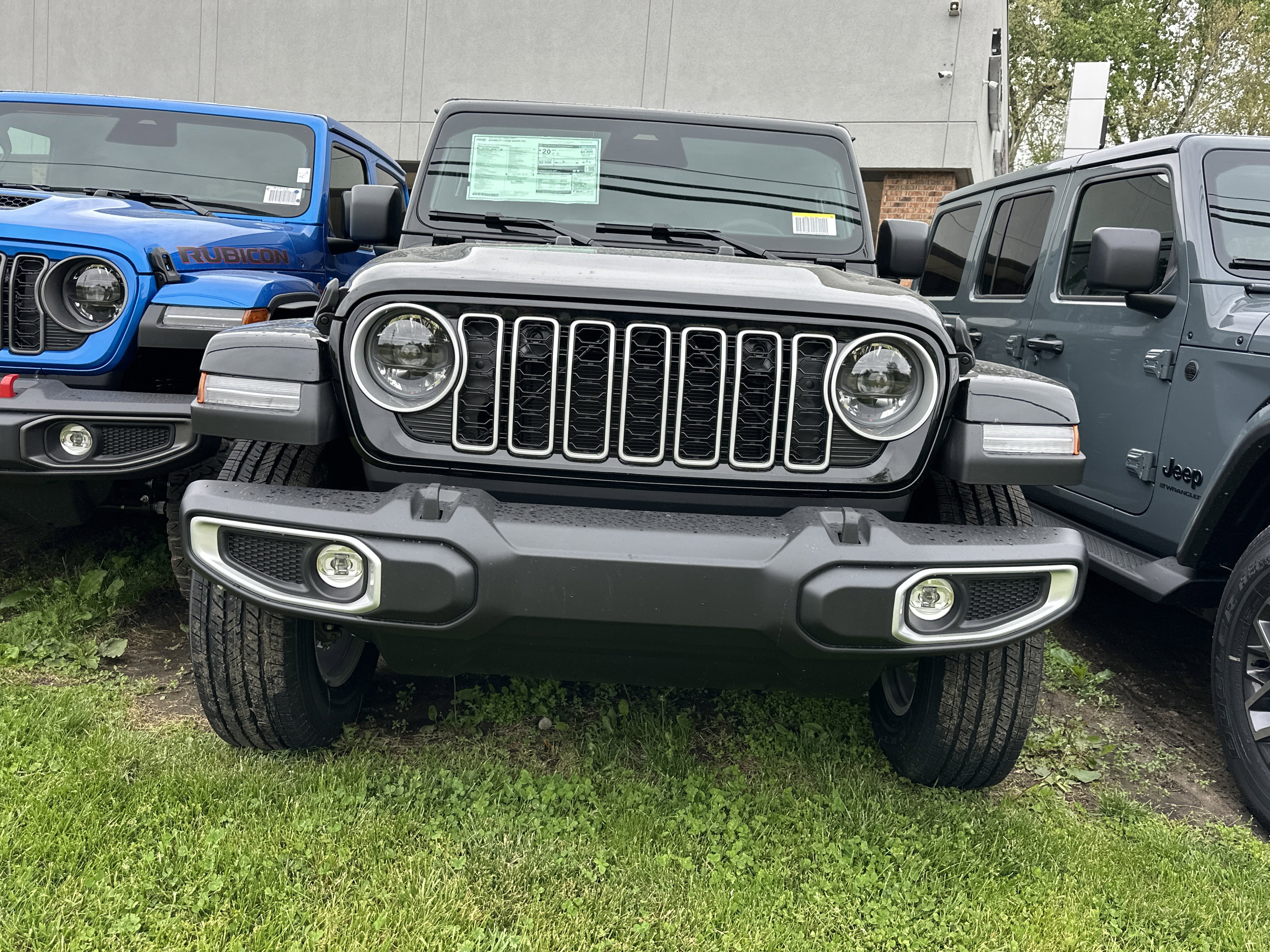New 2026 Jeep Wrangler Unlimited Sahara AWD/4WD image 17
