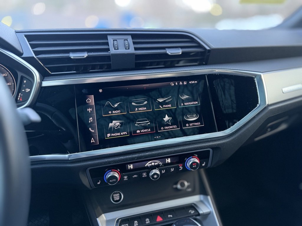 Used 2023 Audi Q3 2.0T Premium Plus w/ Premium Plus Package image 18