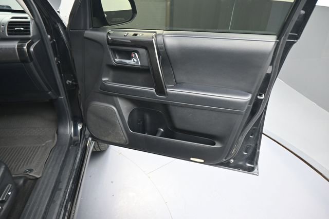 Used 2020 Toyota 4Runner Nightshade AWD/4WD image 63