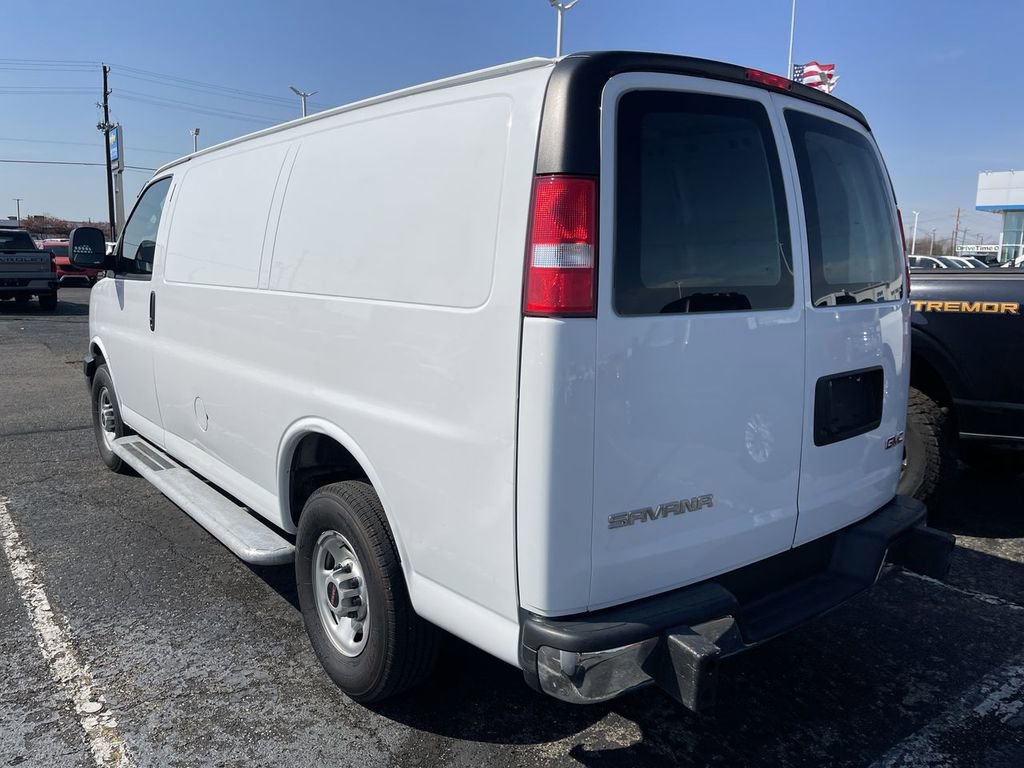 Used 2024 GMC Savana 2500 w/ Driver Convenience Package image 4