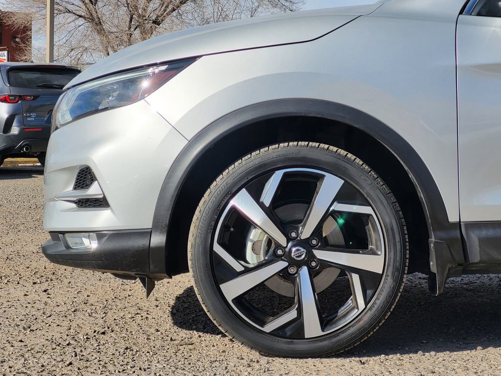 Used 2022 Nissan Rogue Sport SL w/ Premium Package image 9