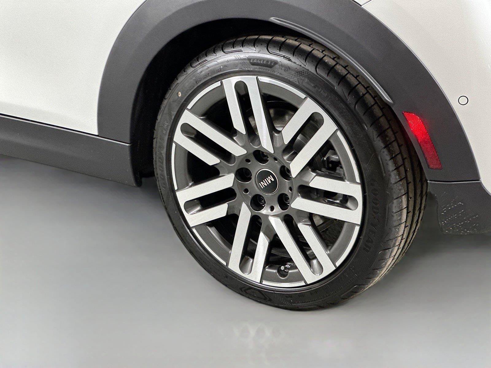 Used 2025 MINI Cooper S FWD image 25