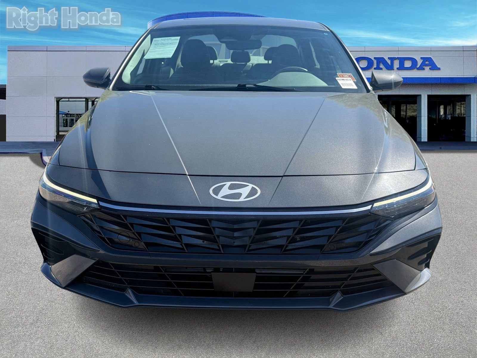 Used 2025 Hyundai Elantra SEL image 5