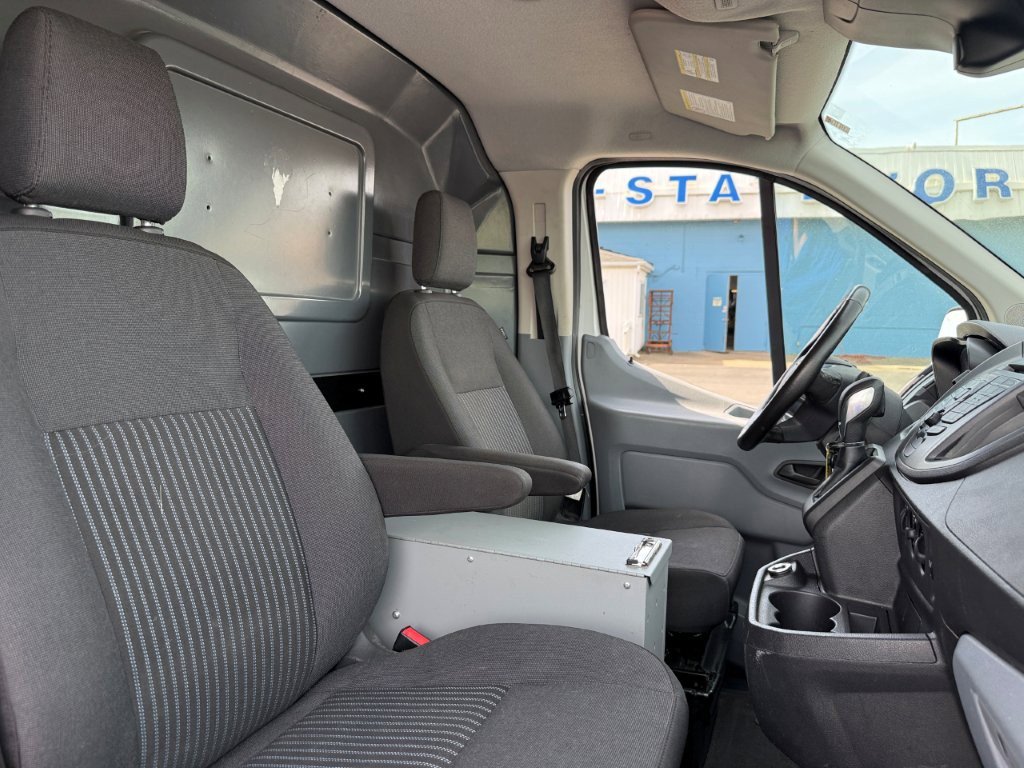 Used 2019 Ford Transit 250 130 Low Roof RWD image 24