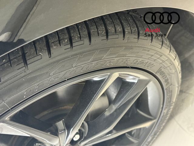 Used 2019 Hyundai Veloster Turbo R-Spec image 7