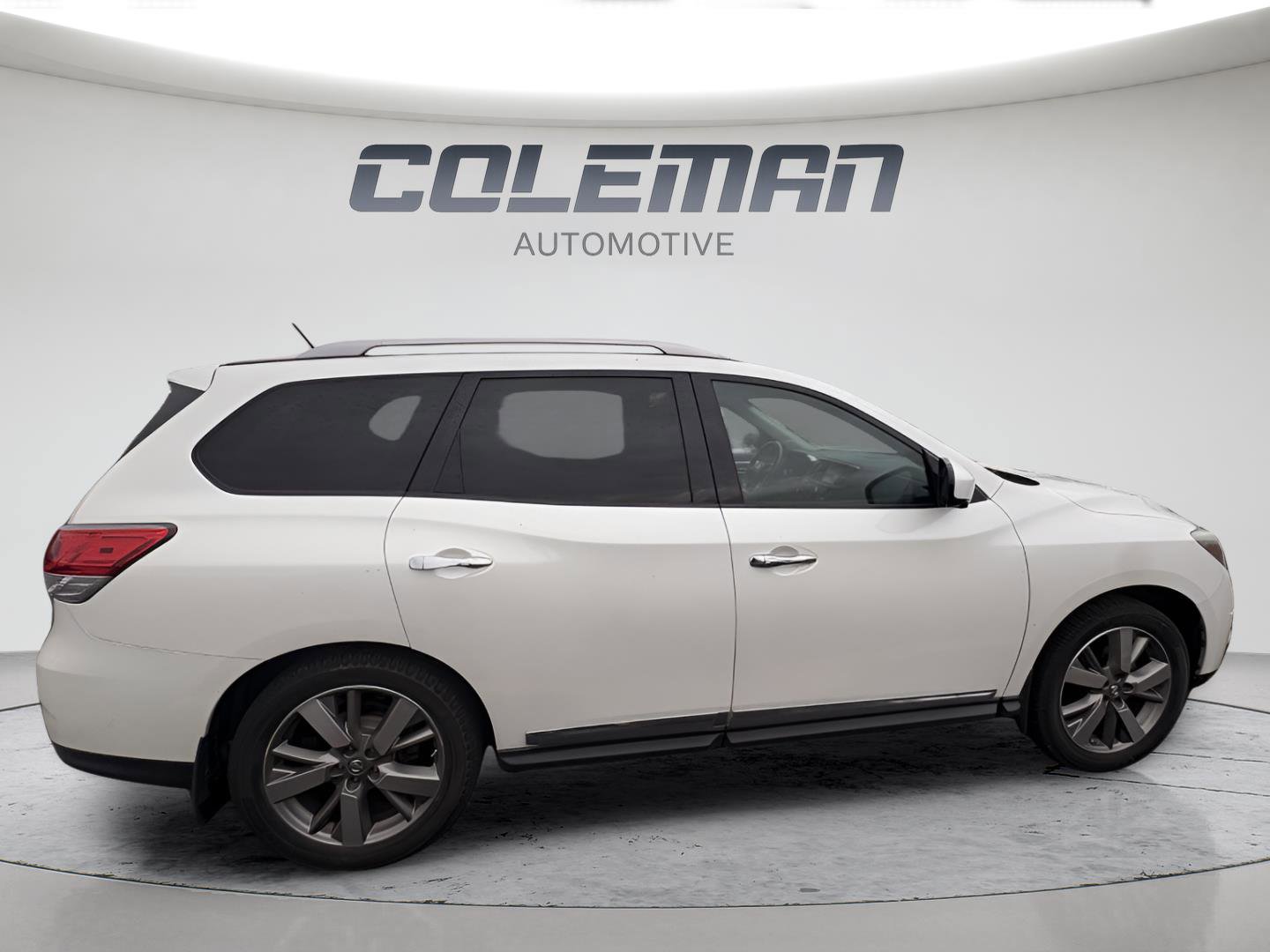 Used 2015 Nissan Pathfinder Platinum image 10