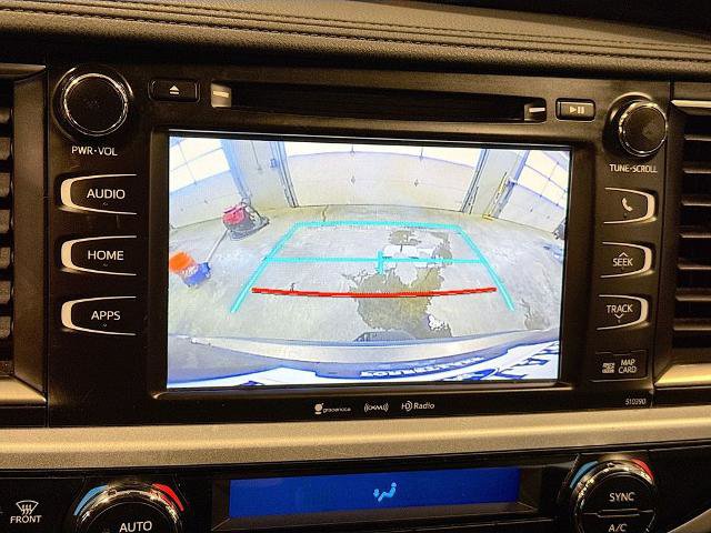 Used 2019 Toyota Highlander XLE image 11