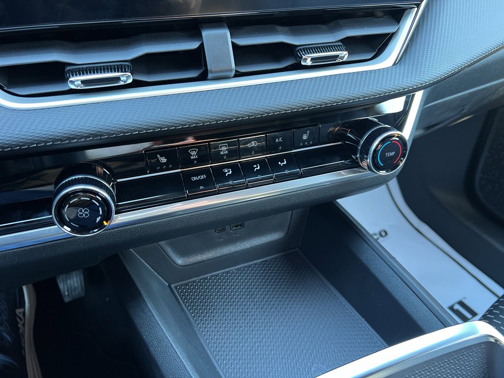 New 2026 Chevrolet Equinox LT image 13