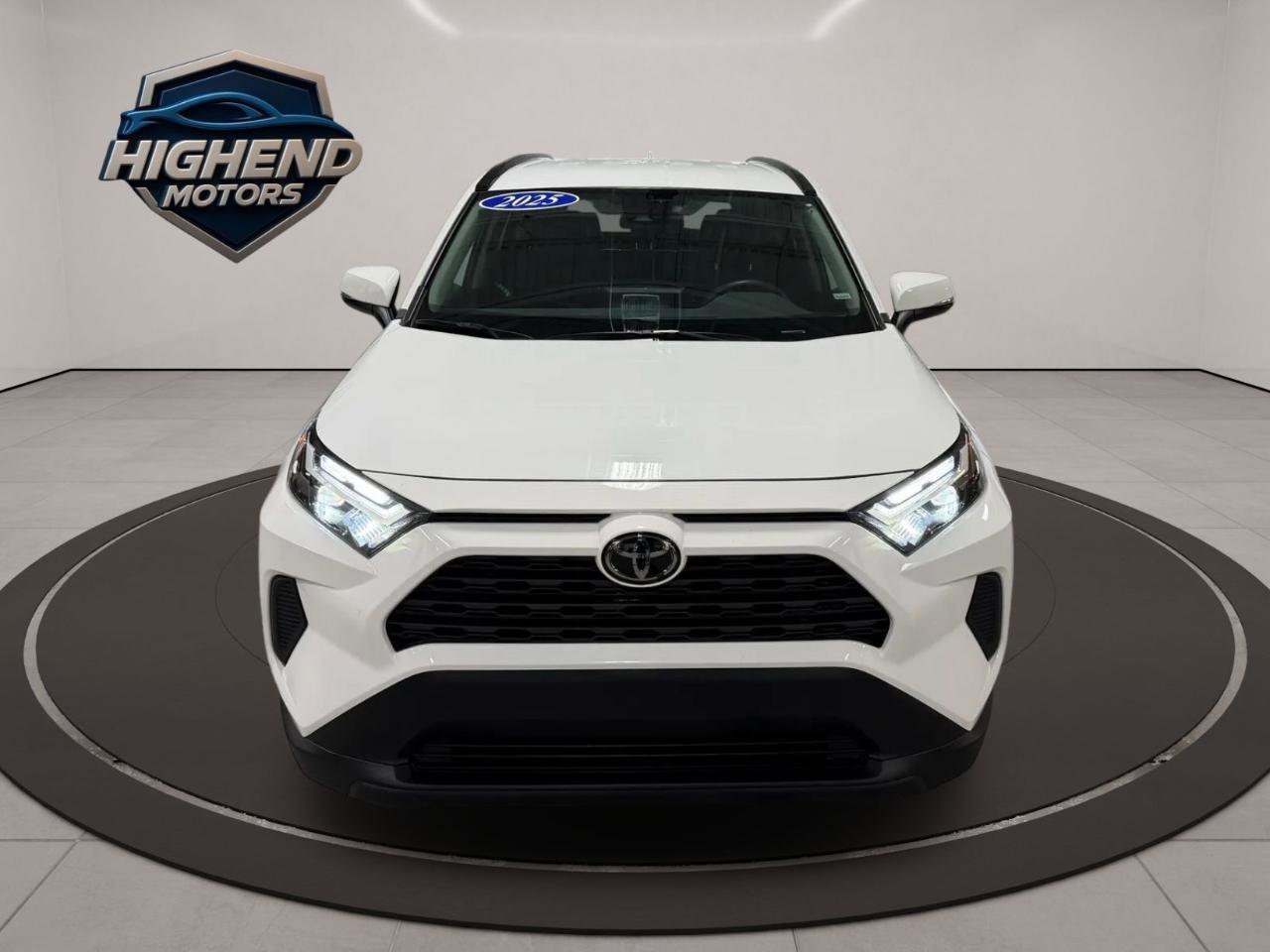 Used 2025 Toyota RAV4 XLE image 10