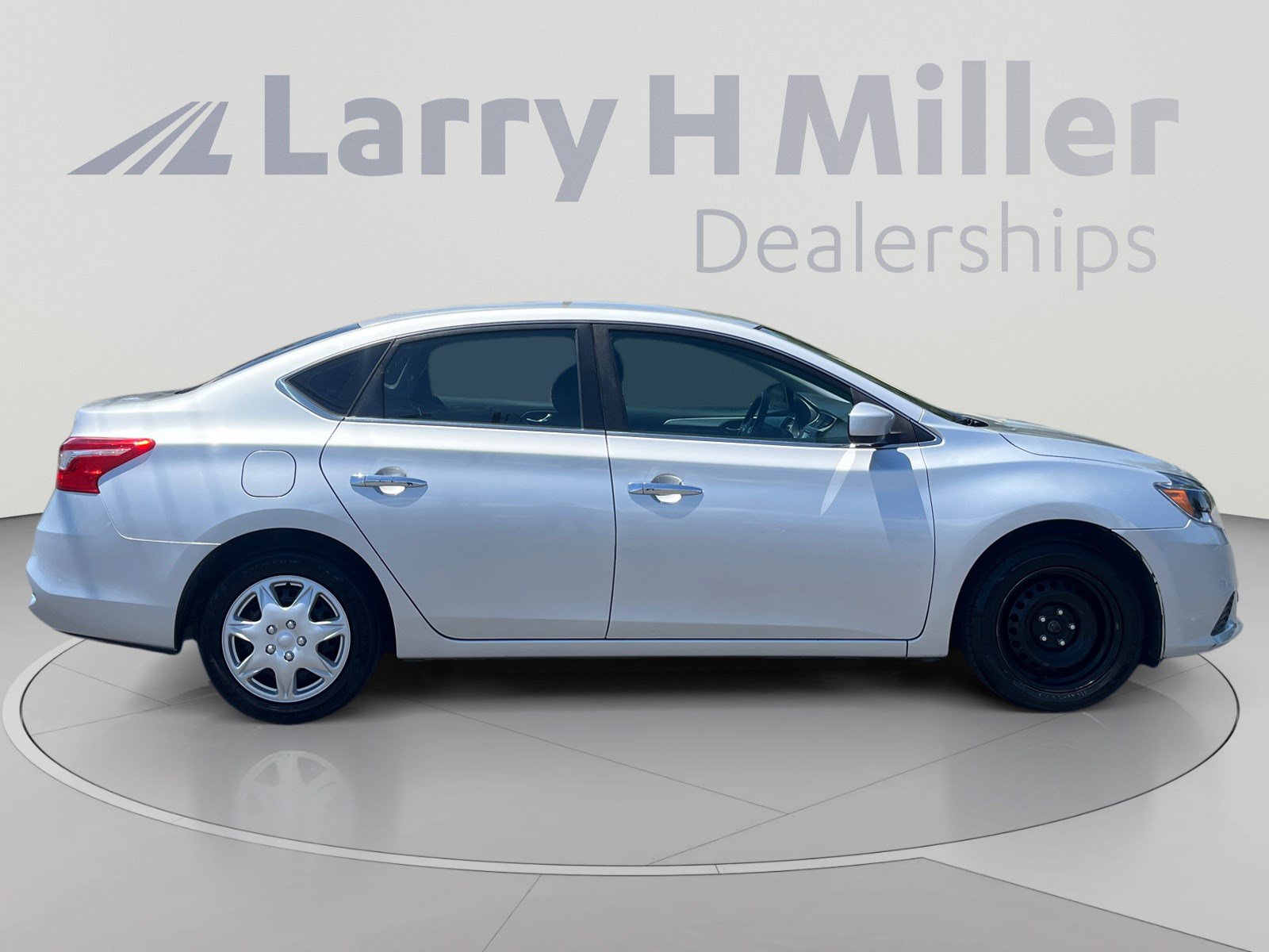 Used 2018 Nissan Sentra S FWD image 6