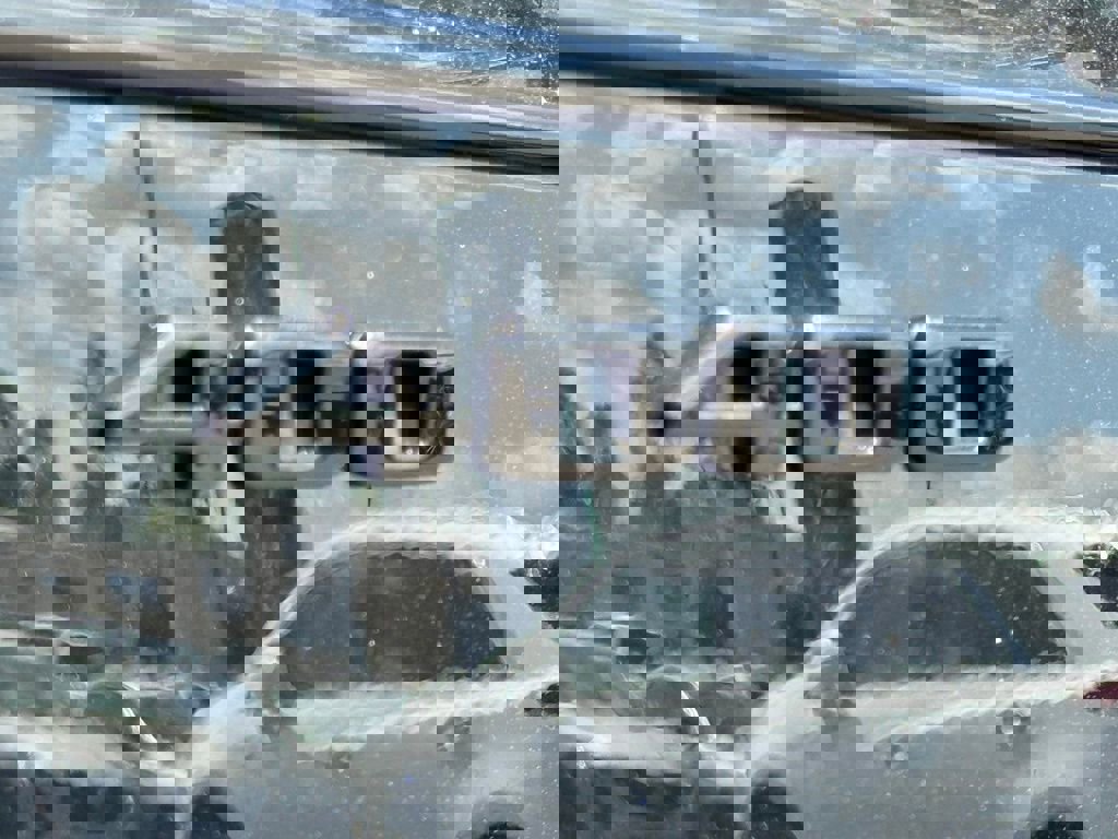 Certified 2024 Cadillac XT6 Sport w/ LPO, ONYX Package image 11