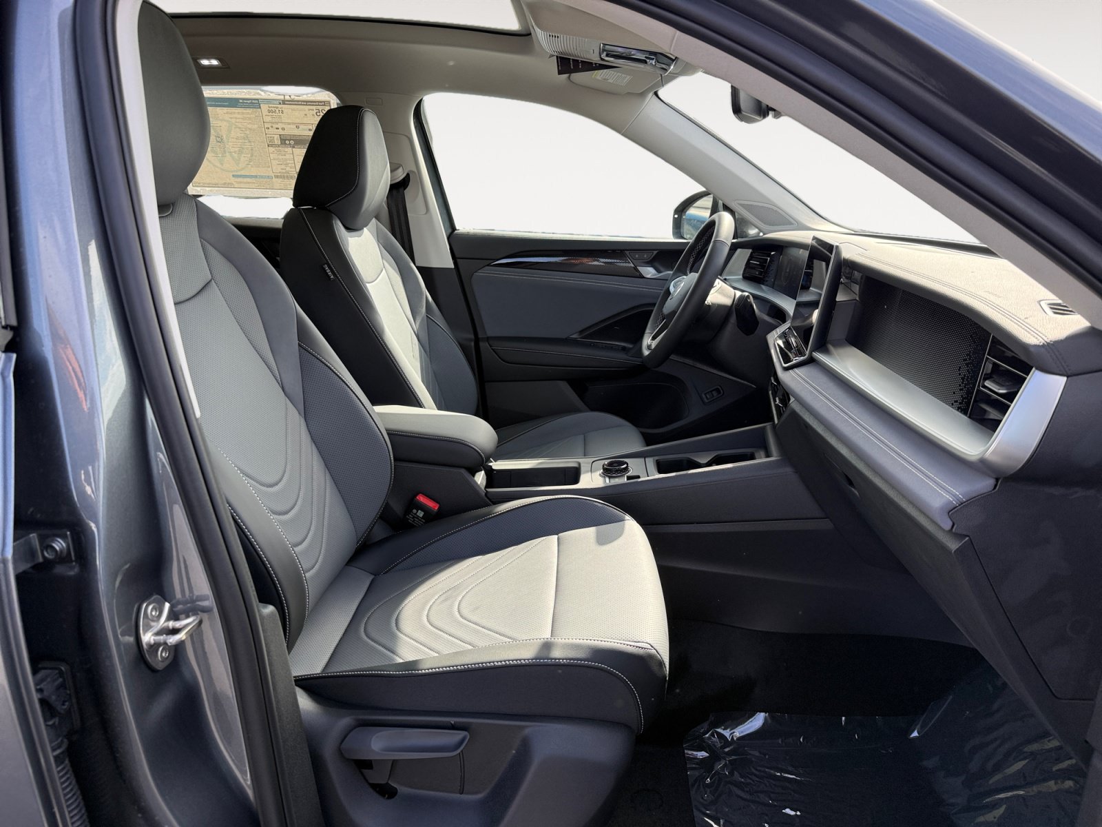 New 2026 Volkswagen Tiguan SE AWD/4WD image 19