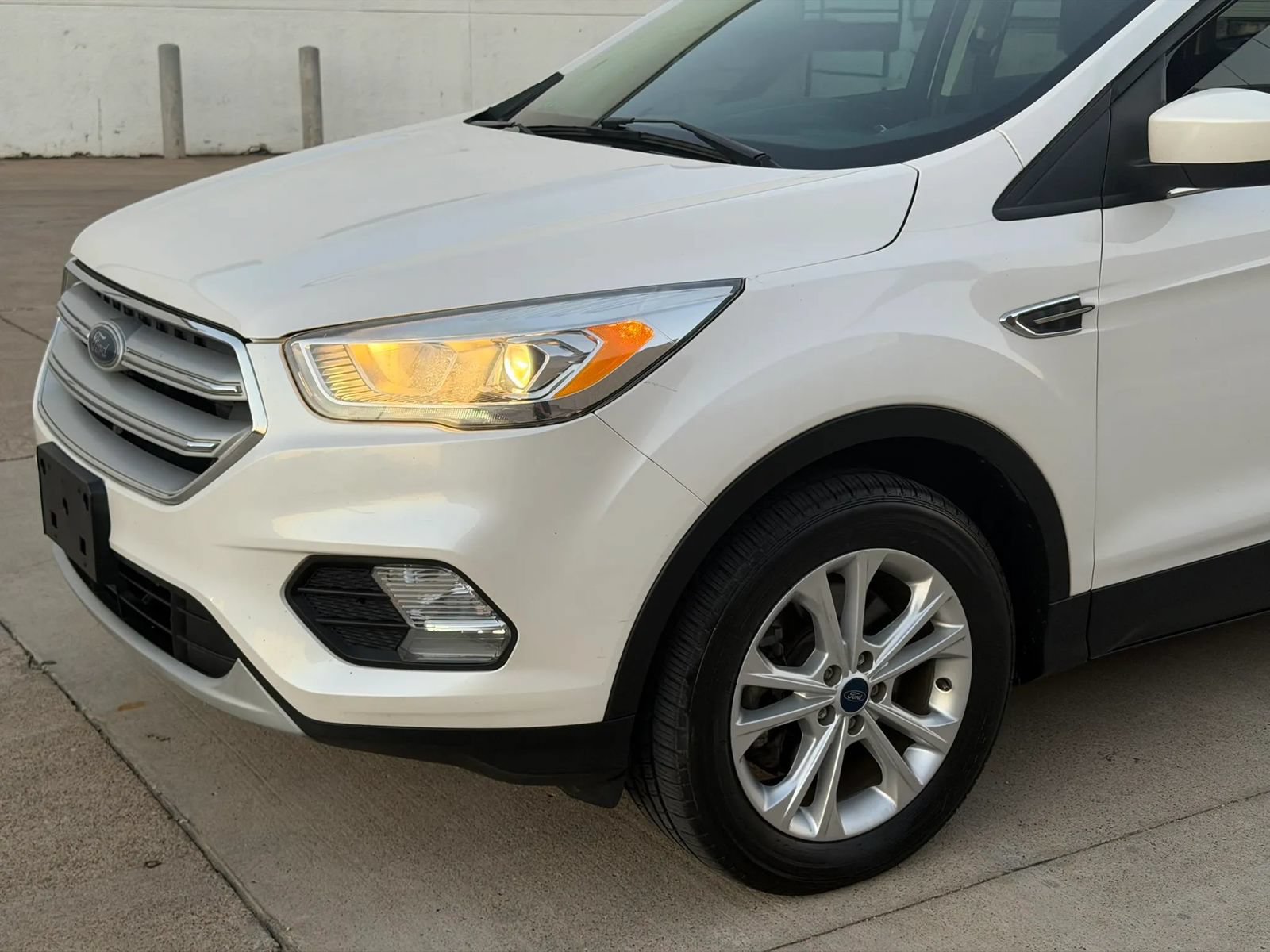 Used 2018 Ford Escape SEL AWD/4WD image 11