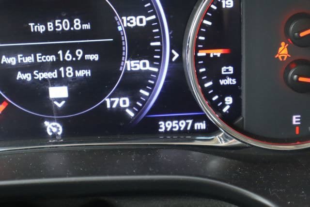 Used 2023 GMC Acadia Denali FWD image 11