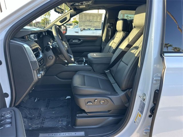 New 2026 GMC Yukon XL Denali w/ Denali Reserve Package image 22