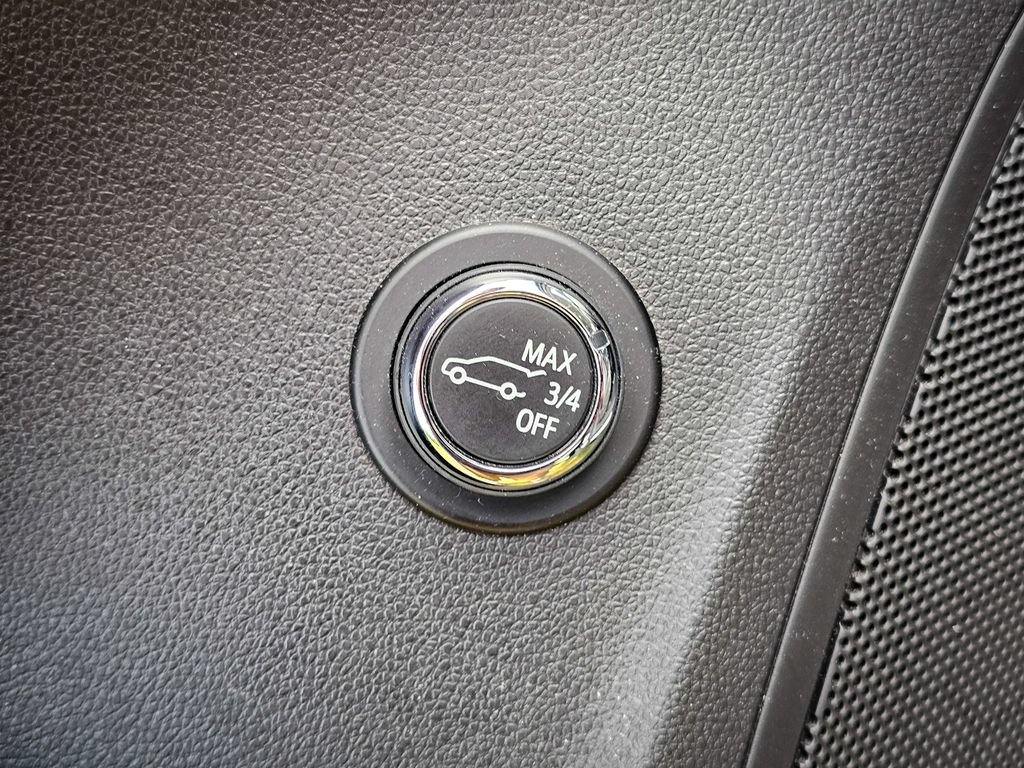 Used 2021 Buick Envision Avenir AWD/4WD image 13
