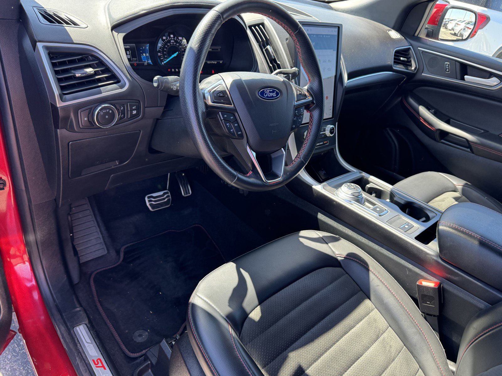 Used 2024 Ford Edge ST-Line image 12