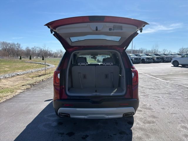 Used 2023 GMC Acadia SLT image 11