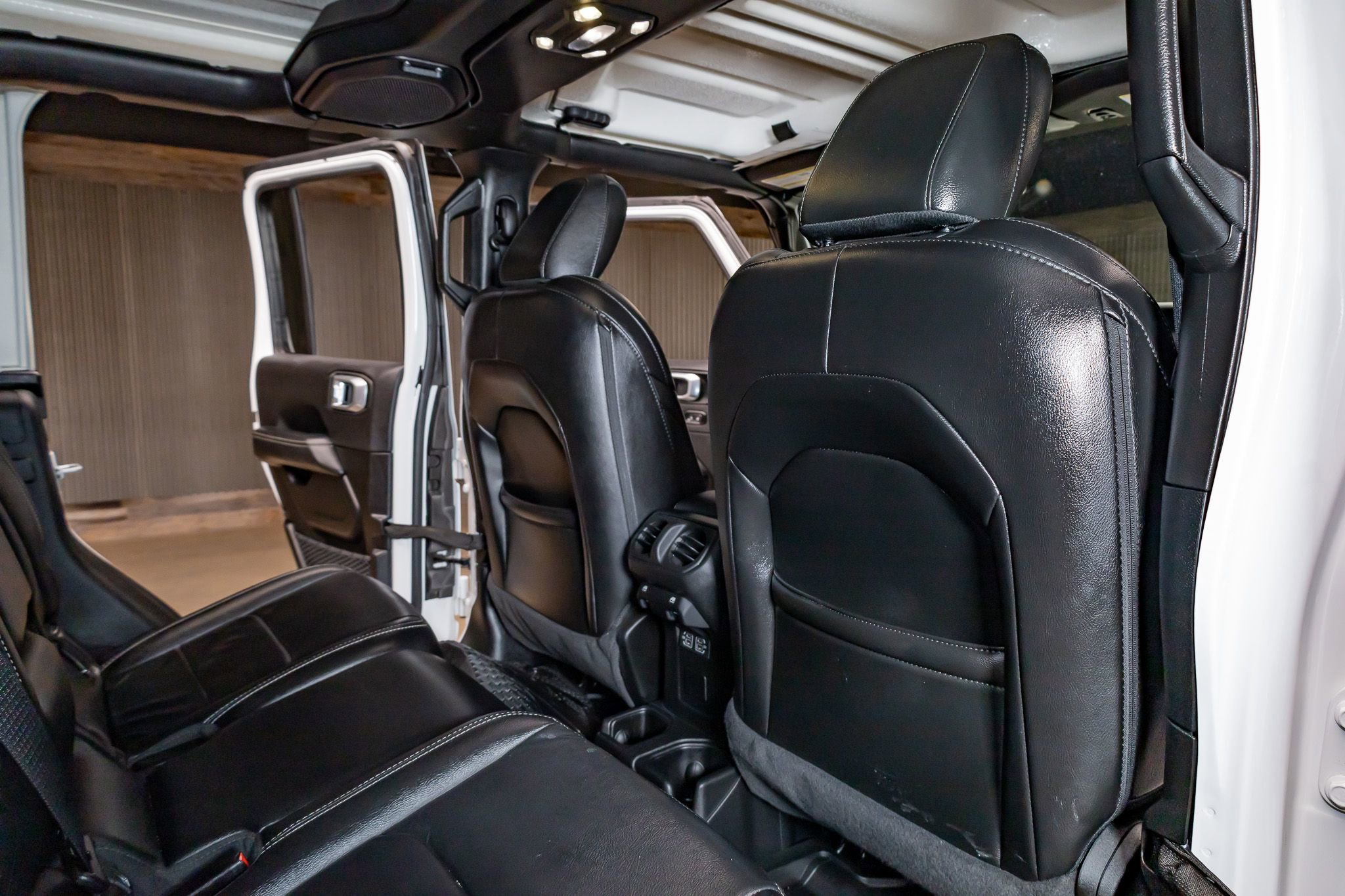 Used 2022 Jeep Gladiator Overland w/ Popular Equipment Package image 29