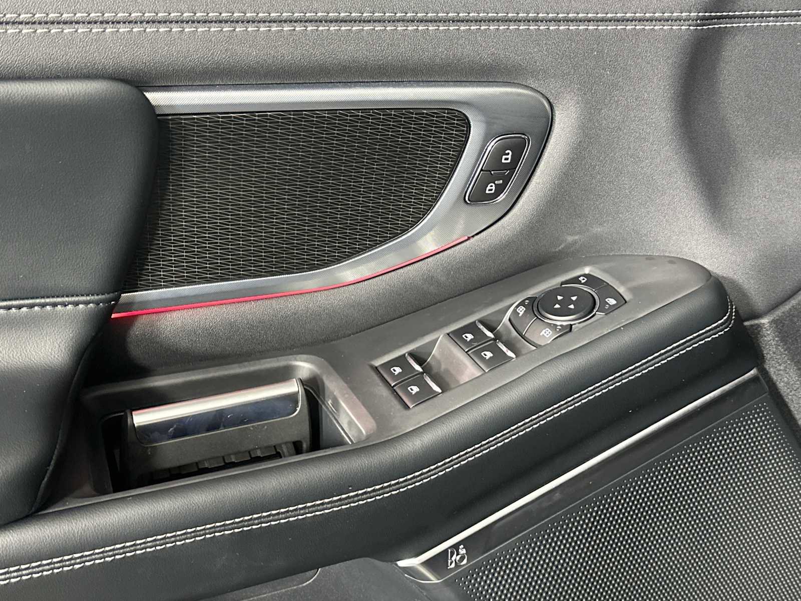 Used 2025 Ford Expedition Platinum w/ Stealth Performance Package image 10