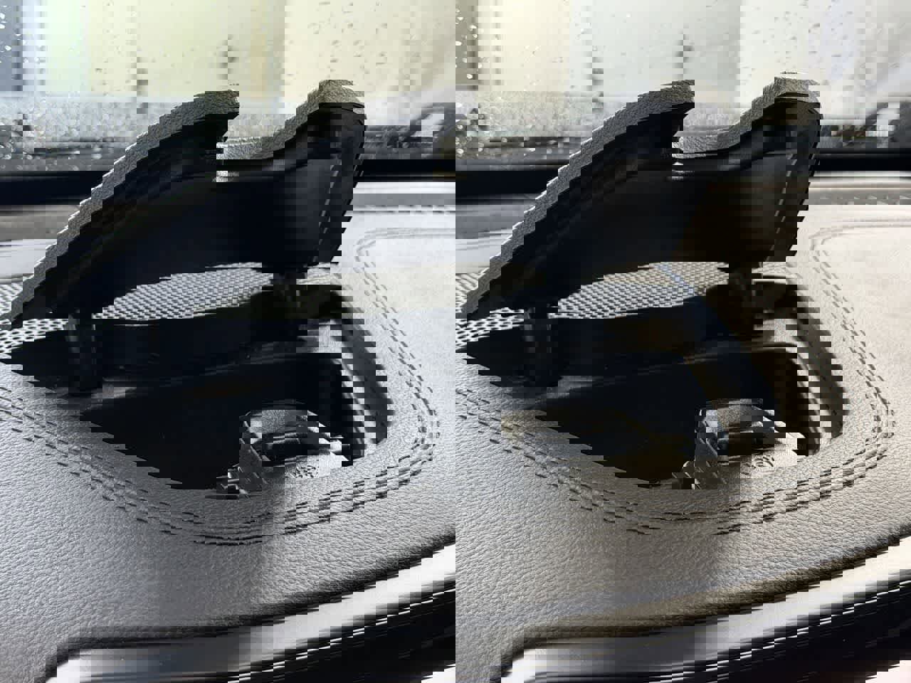 Used 2019 Jeep Cherokee Limited image 21