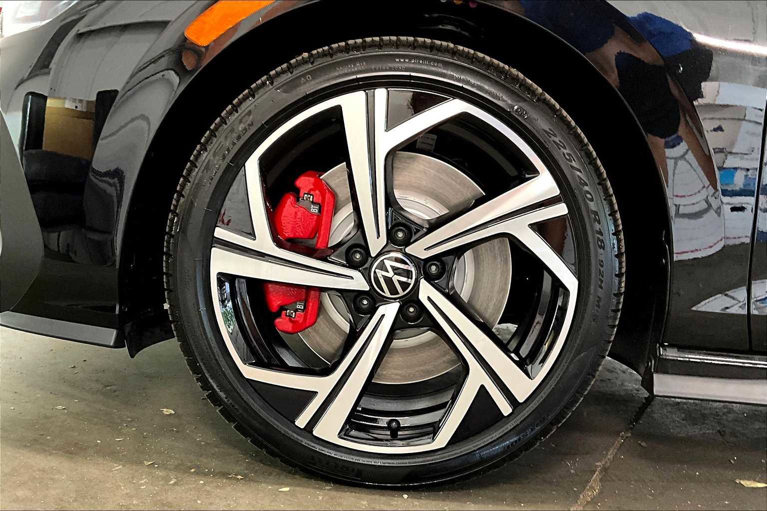 New 2025 Volkswagen GTI SE image 14