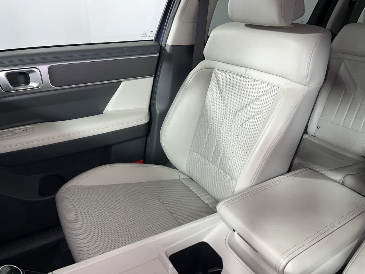 Used 2025 Hyundai Santa Fe SEL AWD/4WD image 26
