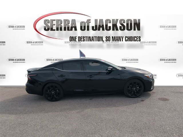 Used 2022 Nissan Maxima SR w/ Sport Mat Group image 10