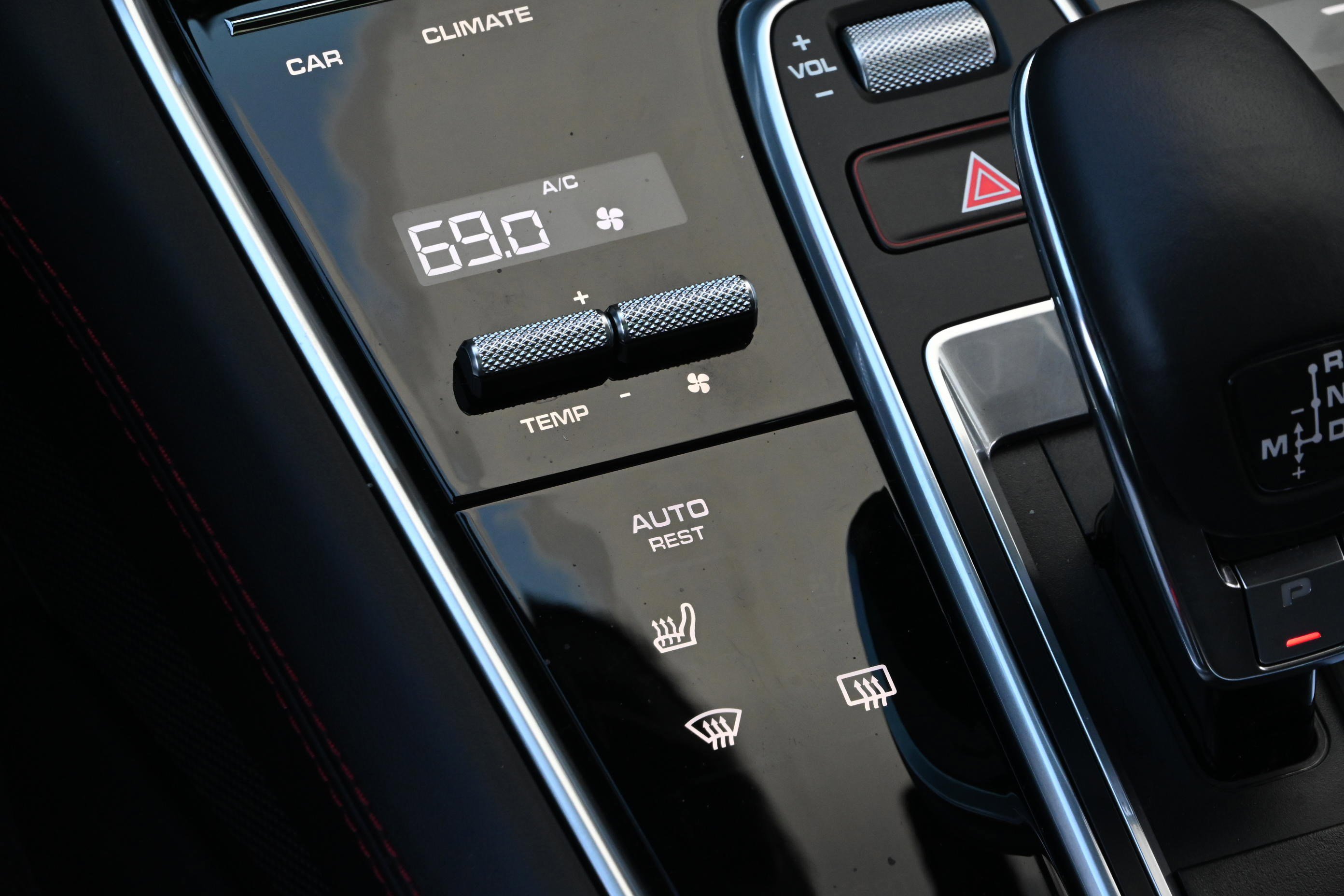 Used 2023 Porsche Panamera GTS image 21