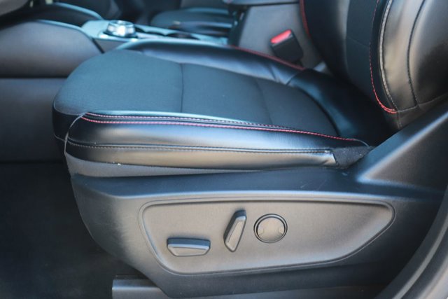 Used 2024 Ford Escape ST-Line image 9