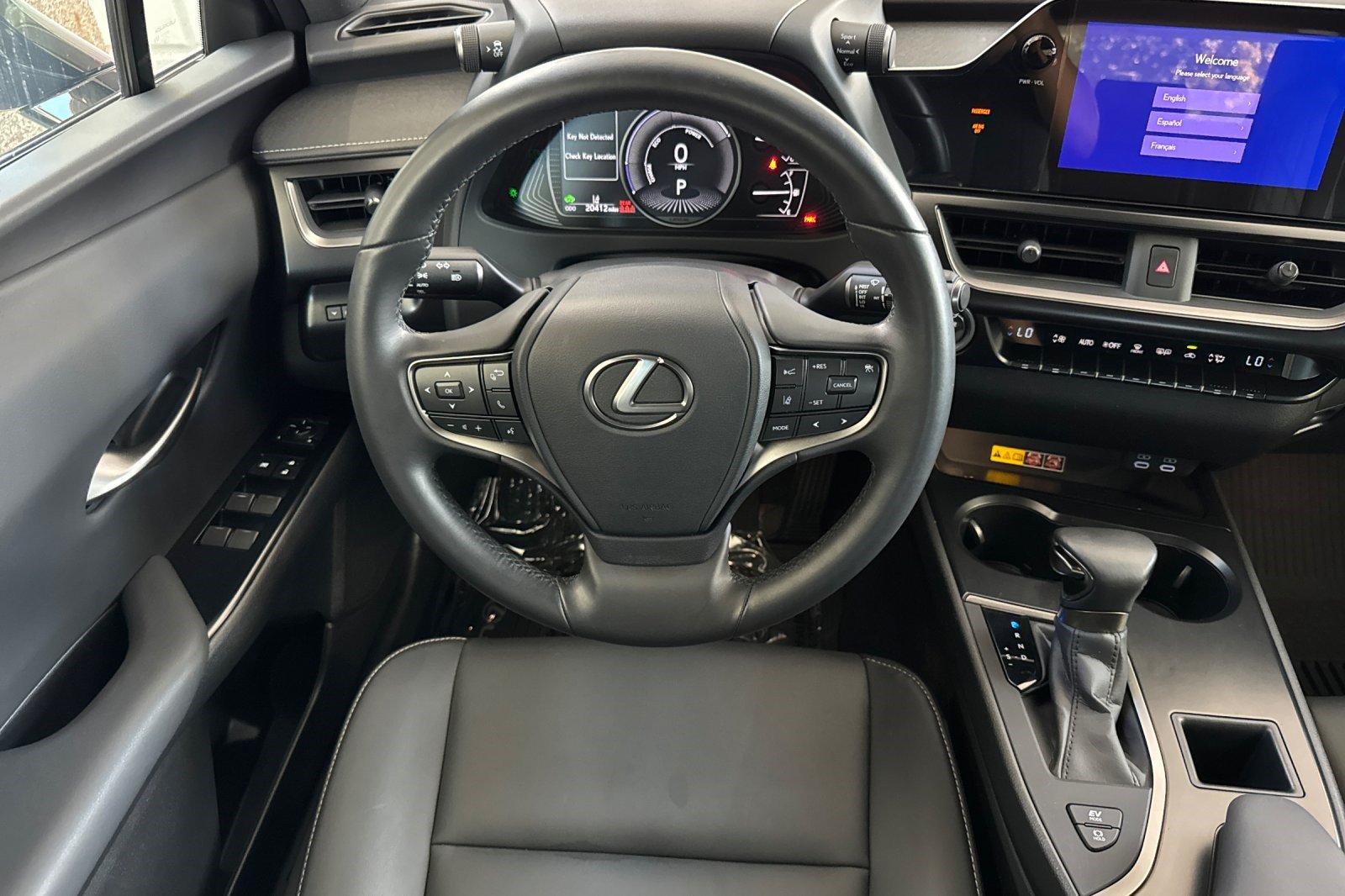 Certified 2023 Lexus UX 250h FWD w/ Accessory Package (Z2) image 18