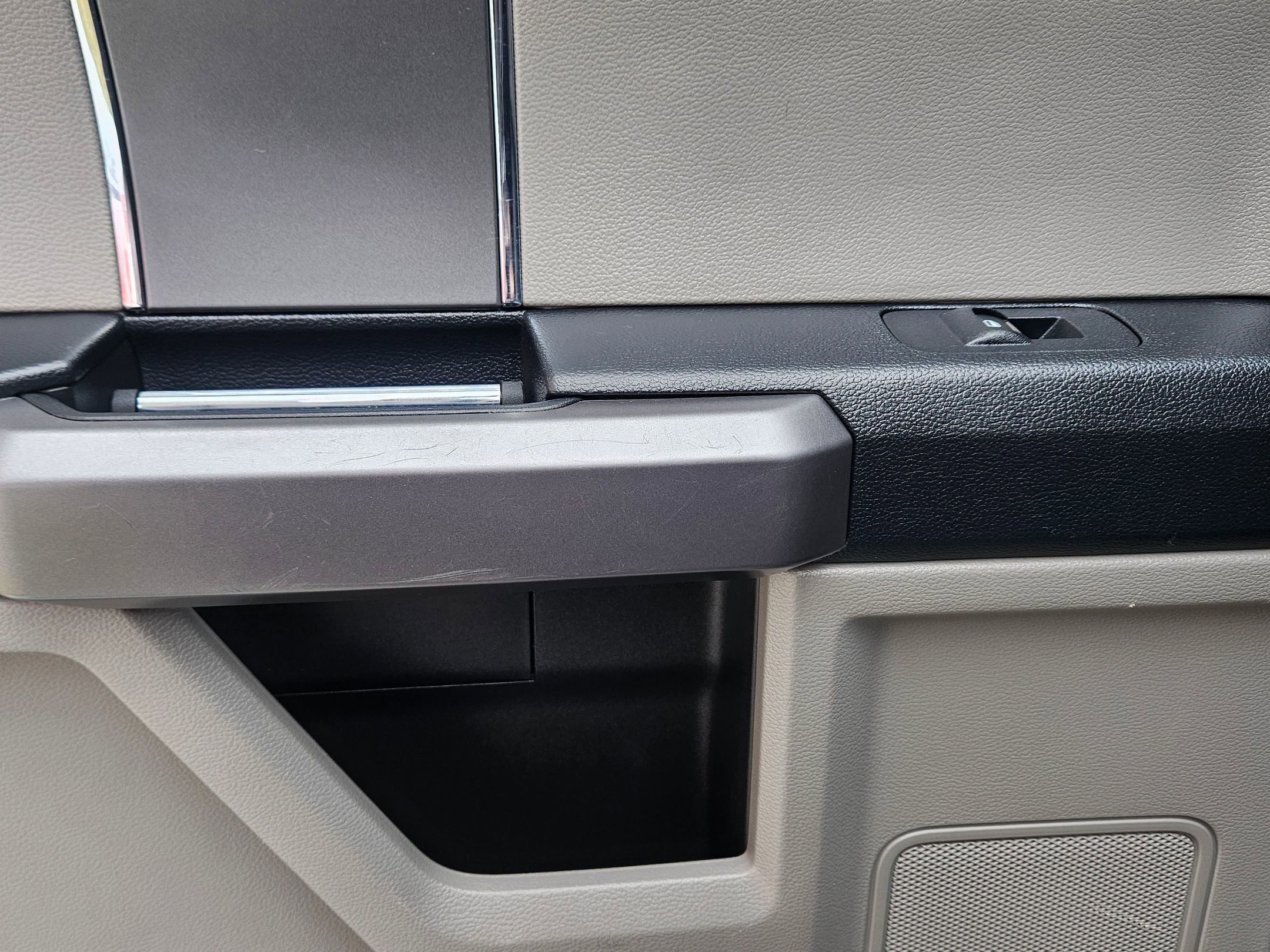 Used 2018 Ford F150 XLT w/ Equipment Group 302A Luxury image 21