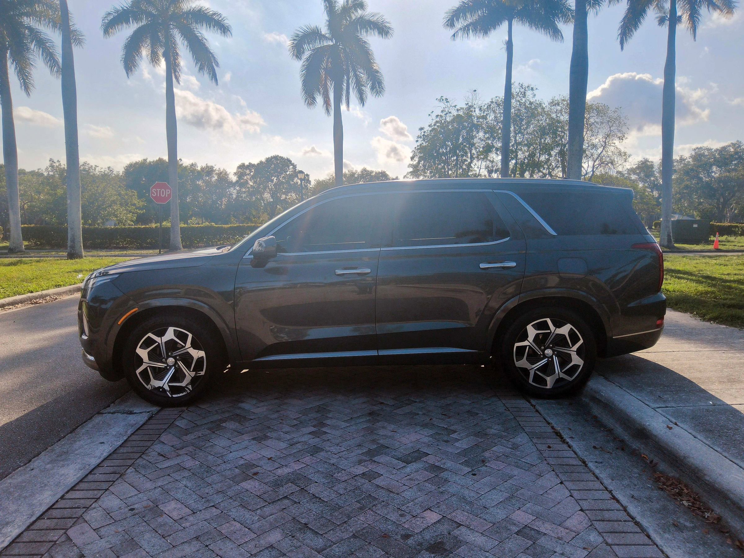 Used 2022 Hyundai Palisade Calligraphy w/ Cargo Package FWD image 18