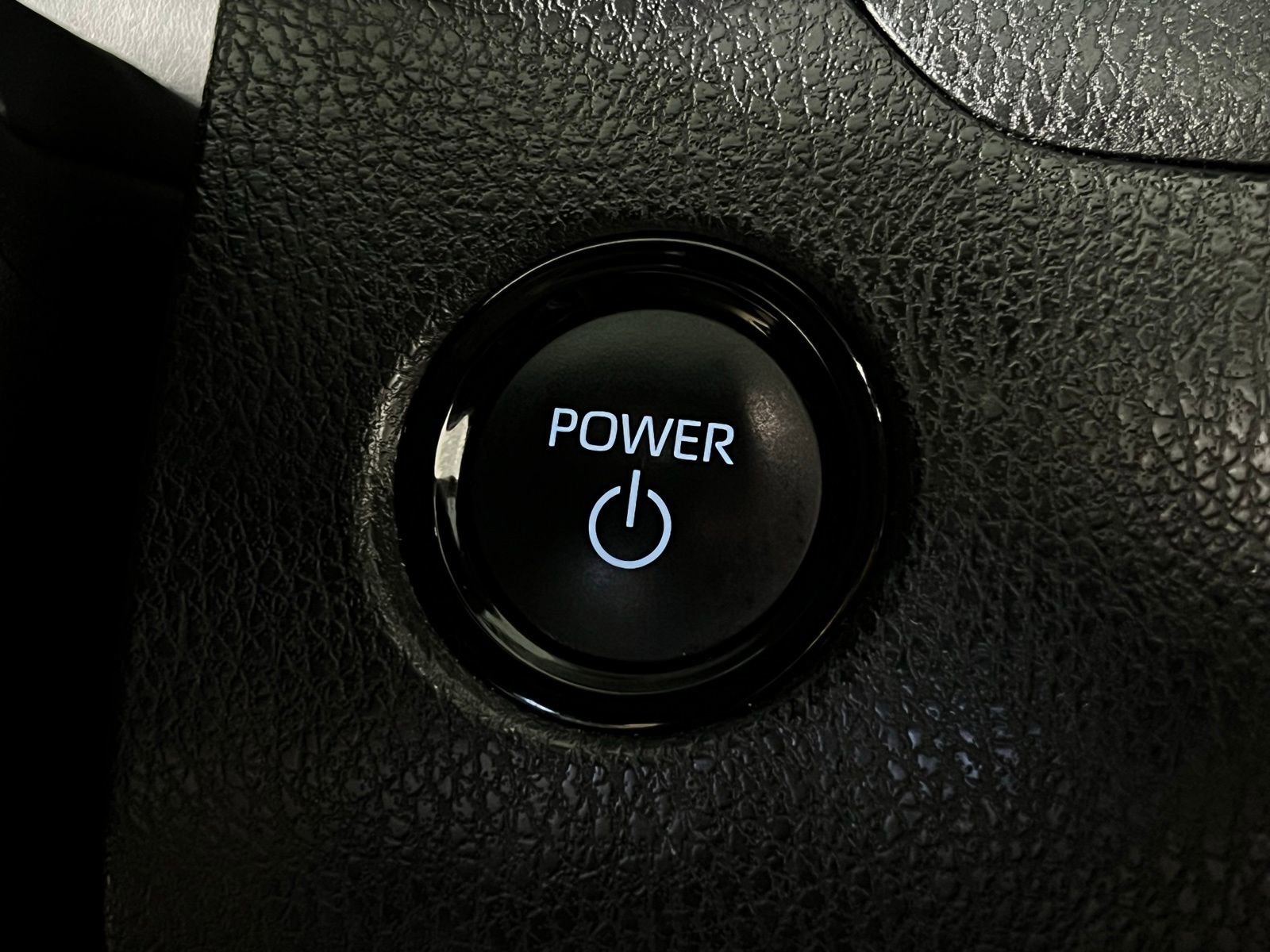 Used 2025 Toyota Camry LE image 19