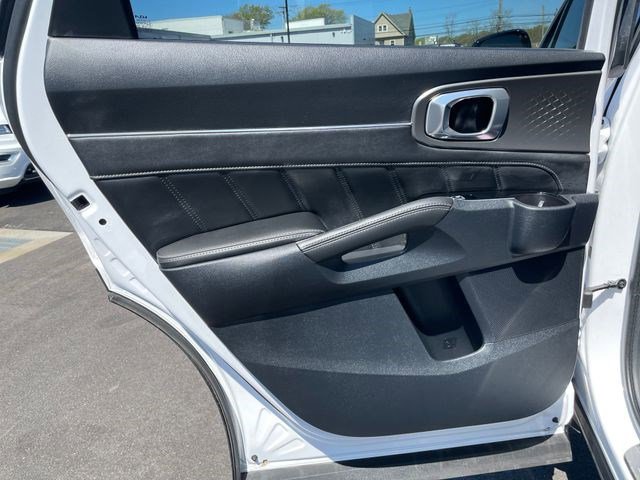 Used 2023 Kia Sorento SX AWD/4WD image 30