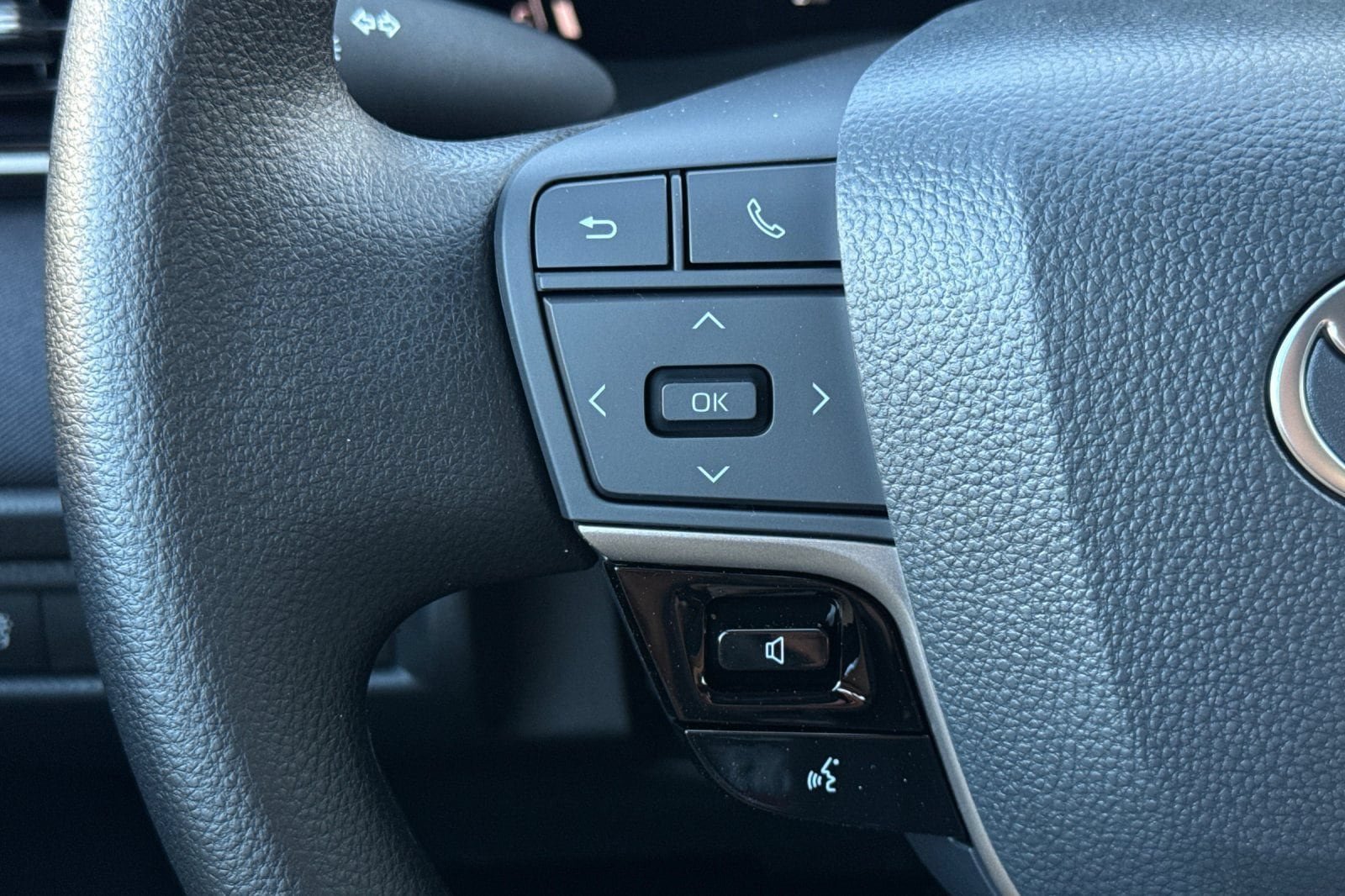 New 2026 Toyota Camry LE FWD image 27