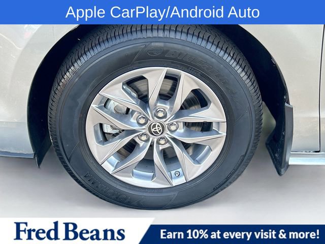 Used 2023 Toyota Sienna LE image 33