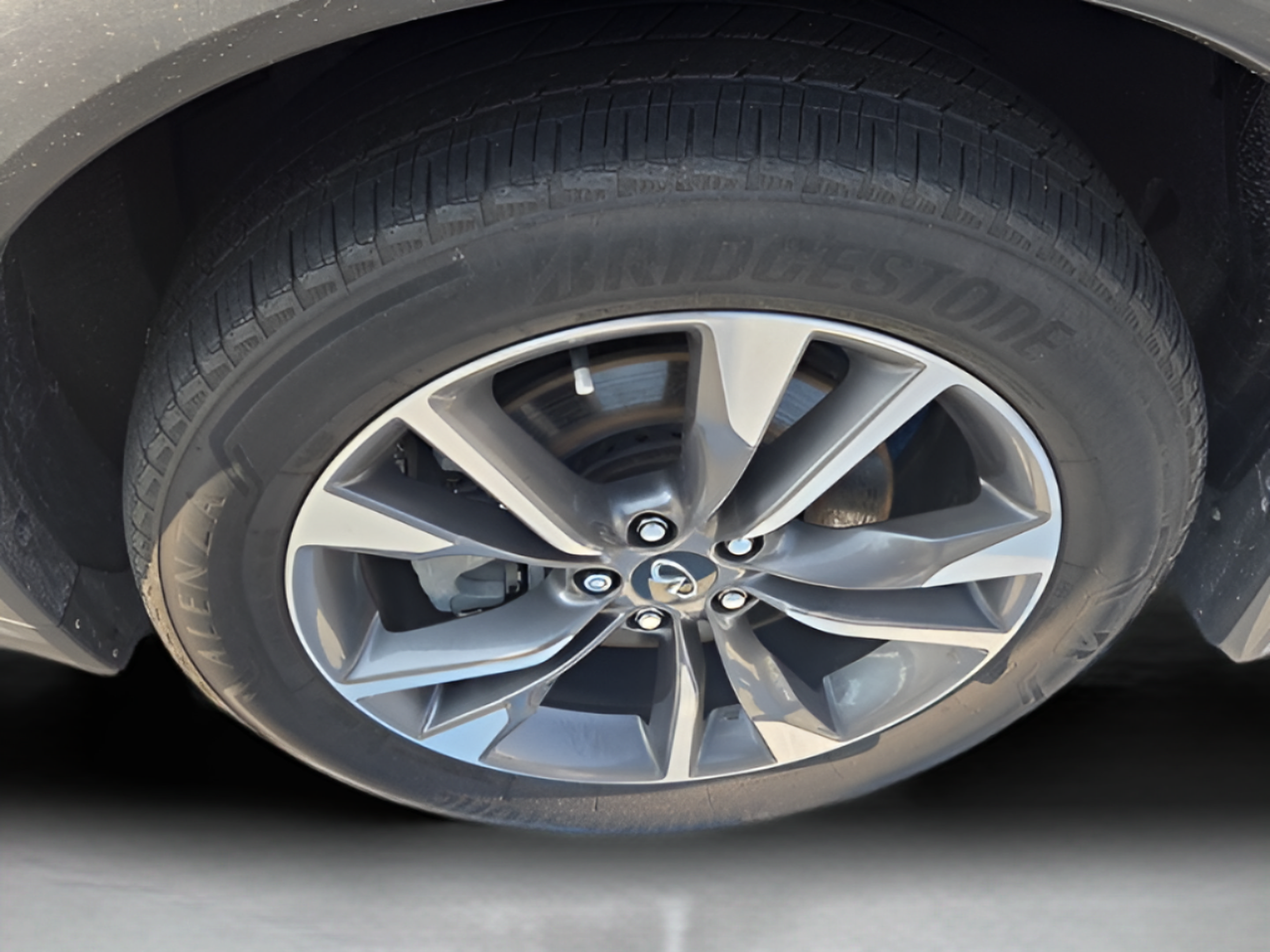 Used 2024 INFINITI QX60 Luxe w/ Performance Audio Package FWD image 31