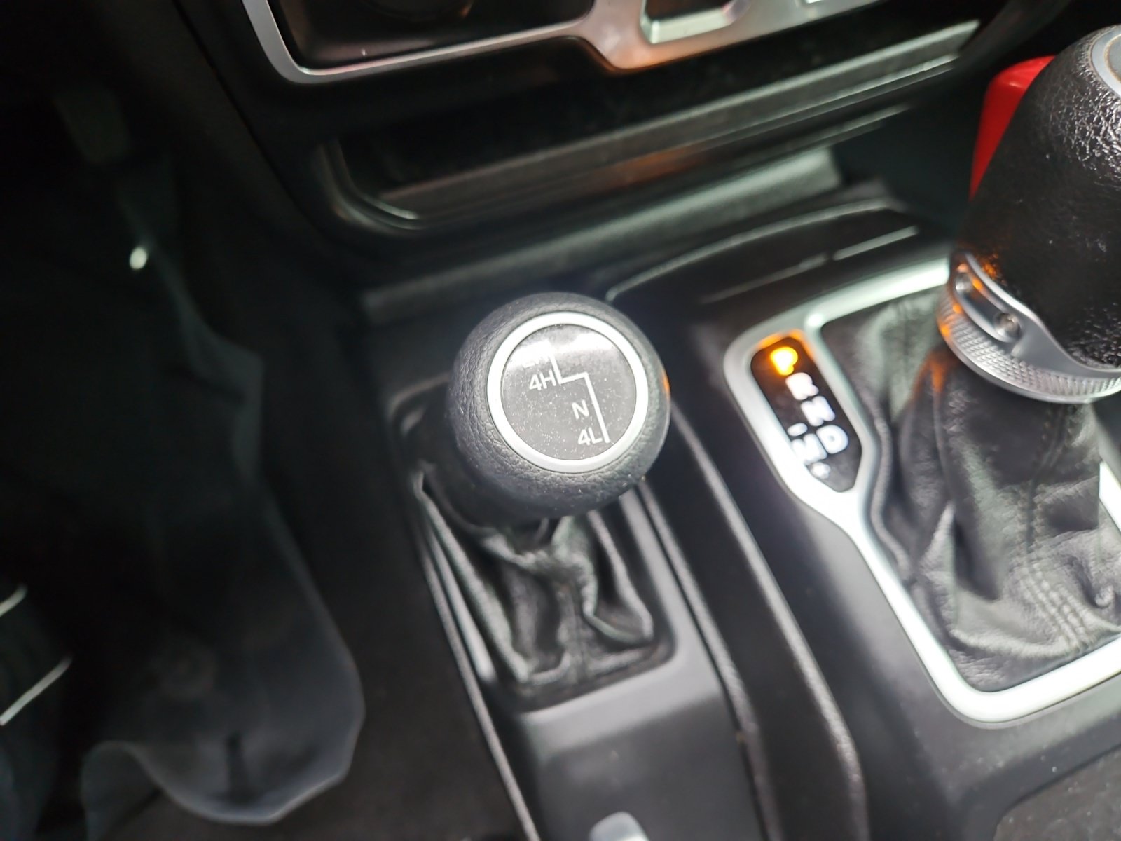 Used 2018 Jeep Wrangler Sport AWD/4WD image 20