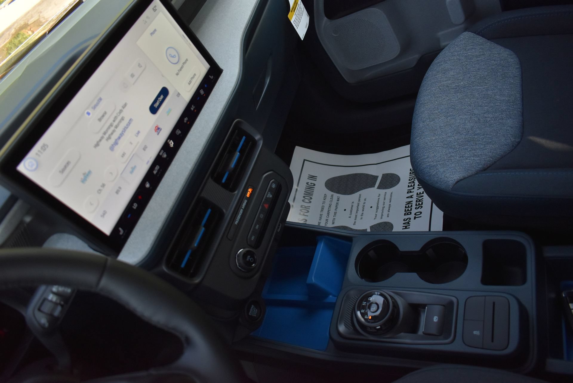 New 2026 Ford Maverick XLT w/ XLT Luxury Package FWD image 25