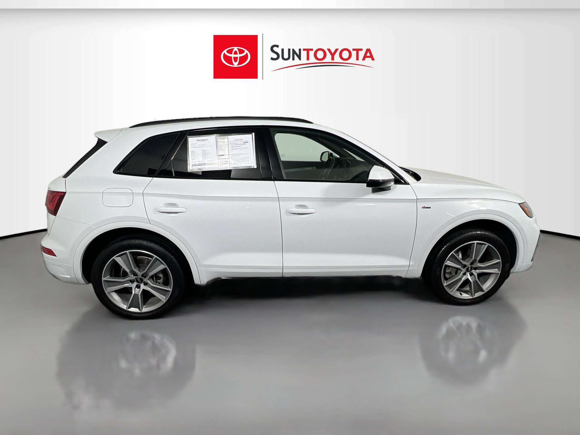 Used 2025 Audi Q5 2.0T Premium image 2