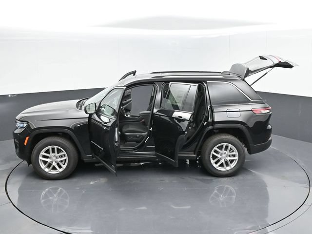 Used 2024 Jeep Grand Cherokee Laredo X AWD/4WD image 50